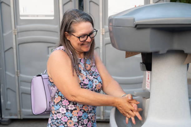 Best Luxury portable toilet rental  in Mount Pleasant, WI